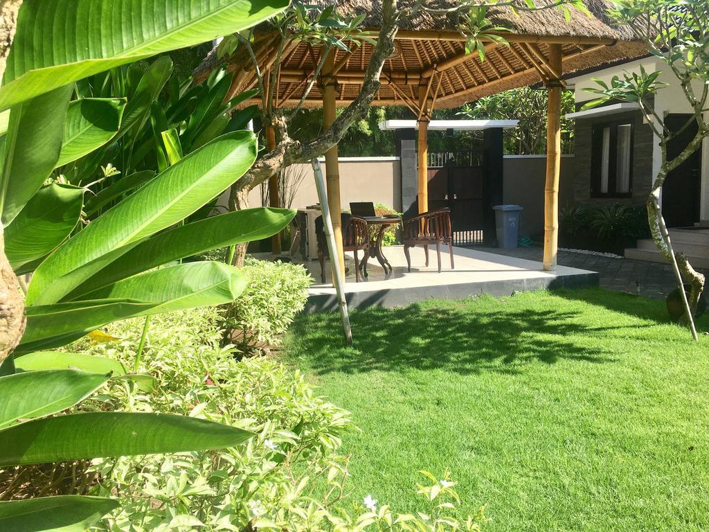 The Celuk Homestay Jimbaran Екстериор снимка