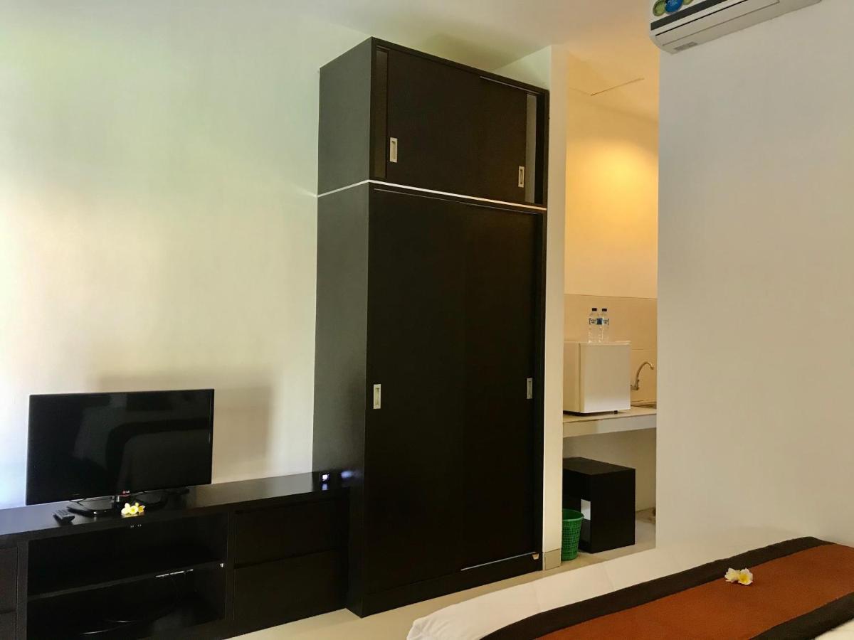 The Celuk Homestay Jimbaran Екстериор снимка