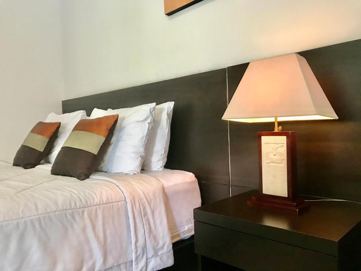 The Celuk Homestay Jimbaran Екстериор снимка