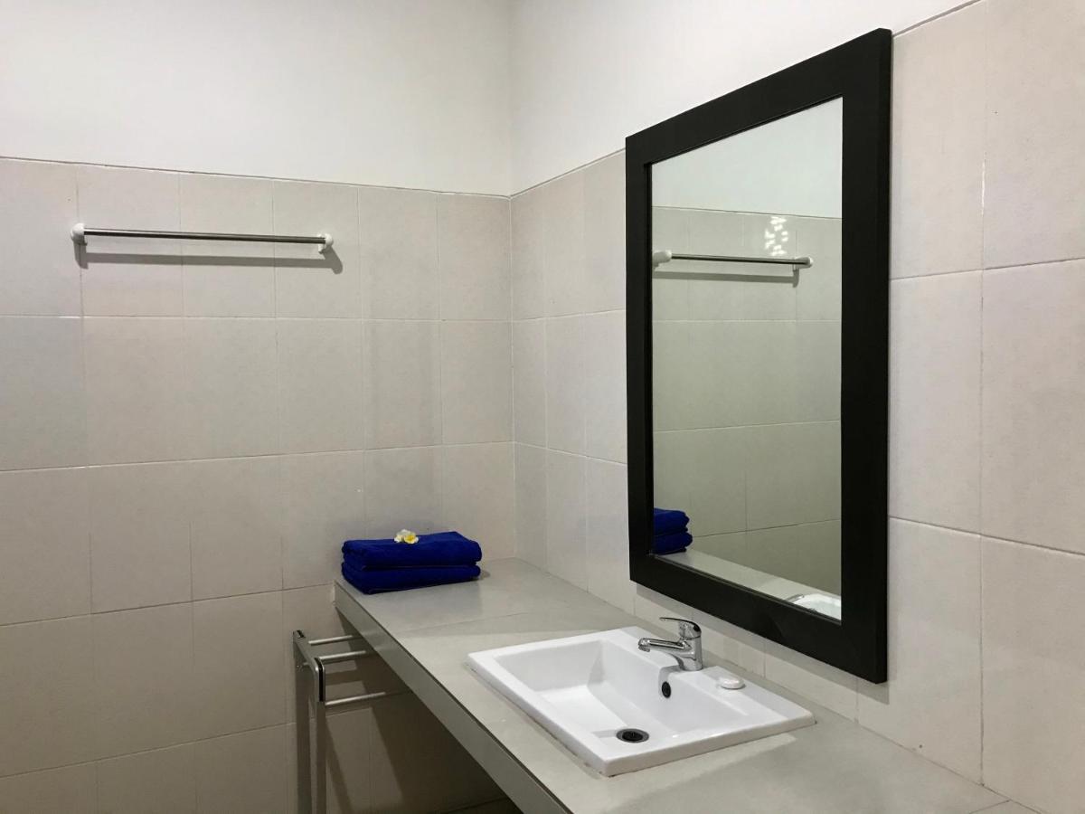 The Celuk Homestay Jimbaran Екстериор снимка