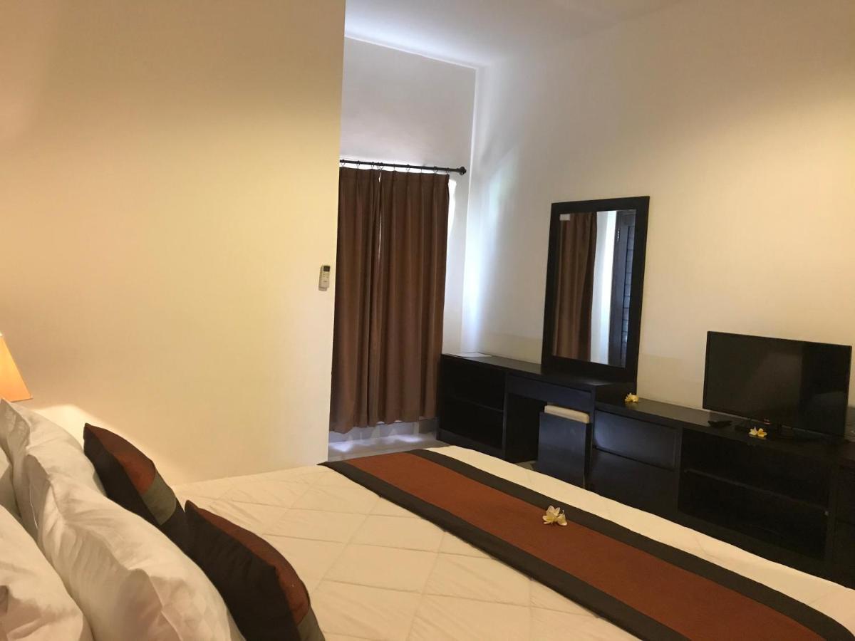 The Celuk Homestay Jimbaran Екстериор снимка