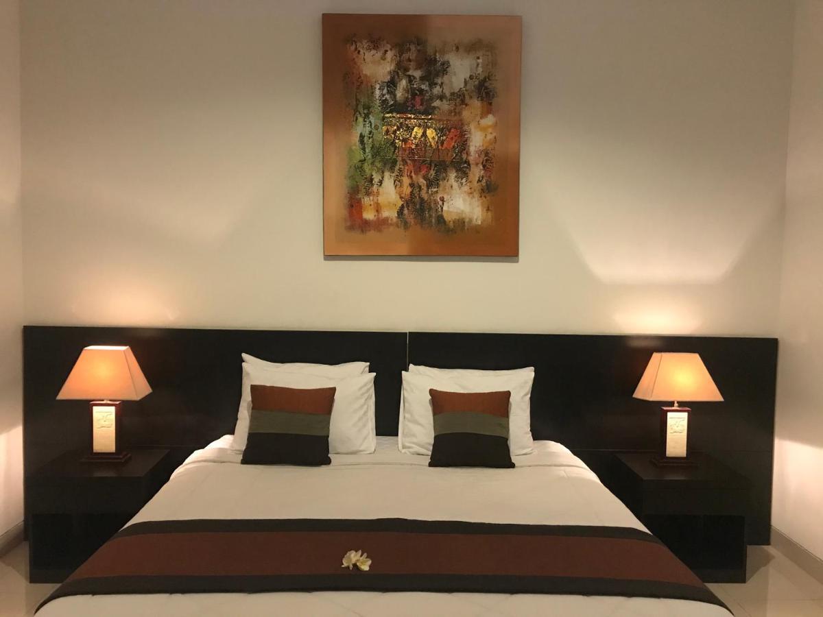 The Celuk Homestay Jimbaran Екстериор снимка