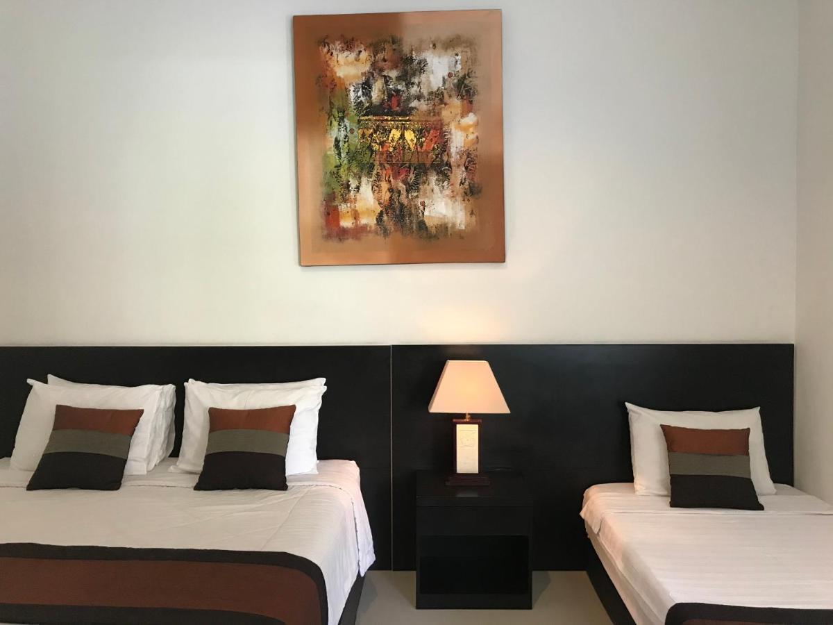The Celuk Homestay Jimbaran Екстериор снимка