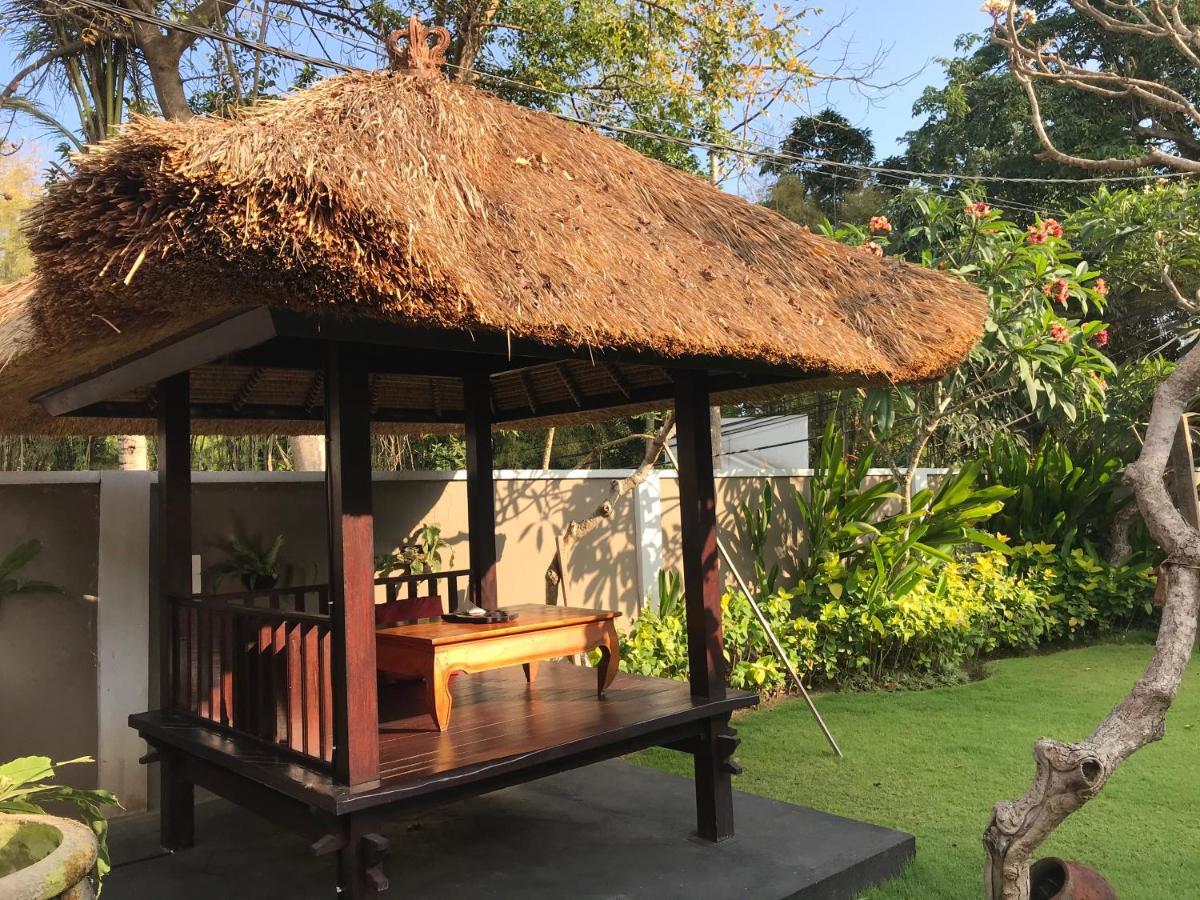 The Celuk Homestay Jimbaran Екстериор снимка