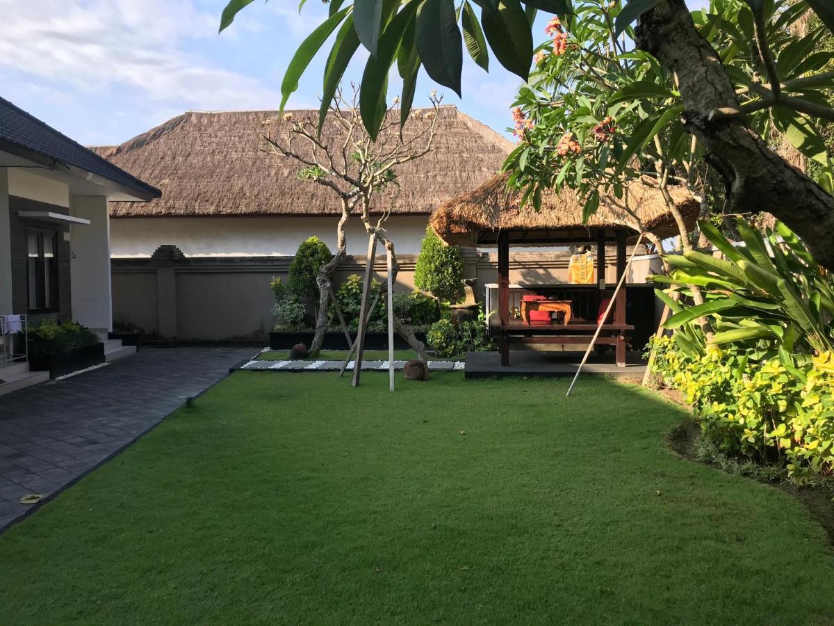 The Celuk Homestay Jimbaran Екстериор снимка